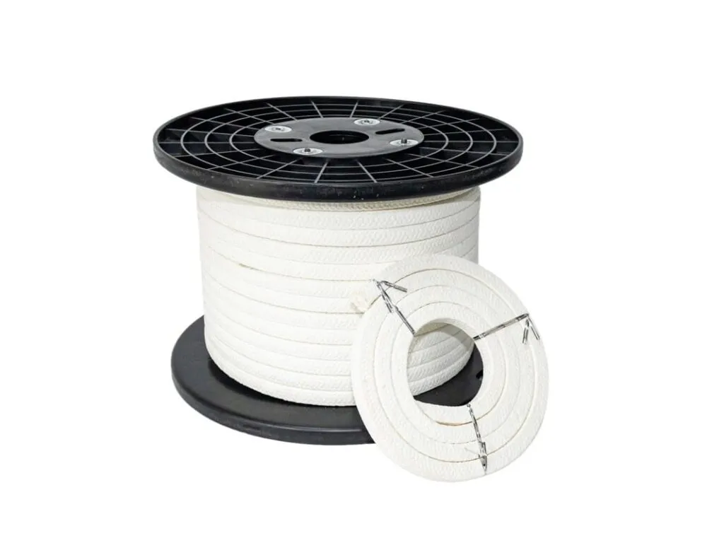 Dây tết chèn acrylic tẩm PTFE màu trắng trên lõi đen kèm một bó dây cuộn tròn