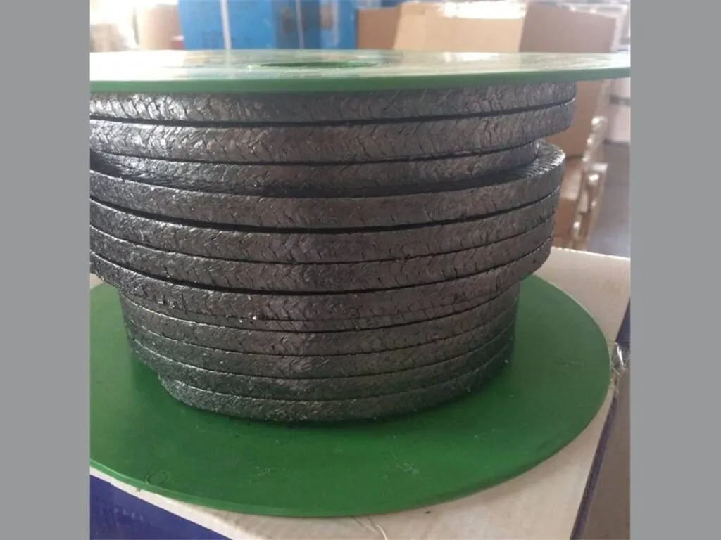 Dây tết chèn graphite lưới inox nhiều tầng trên lõi xanh lá